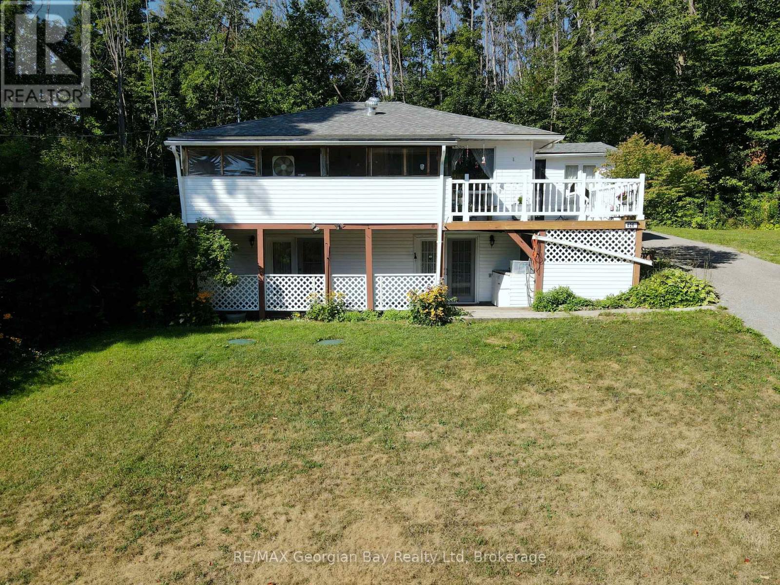 426 David Avenue, Tay, Ontario  L0K 1R0 - Photo 34 - S12362806