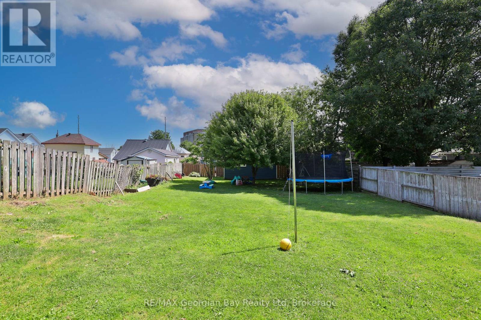 136 Fourth Street, Midland, Ontario  L4R 3T2 - Photo 24 - S12364325