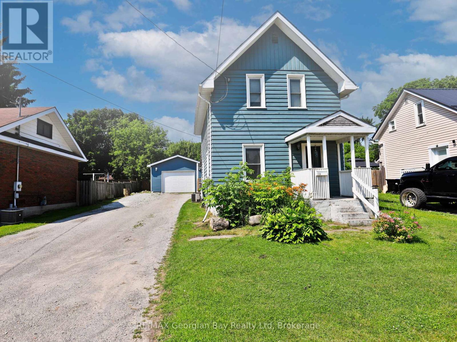 136 Fourth Street, Midland, Ontario  L4R 3T2 - Photo 2 - S12364325