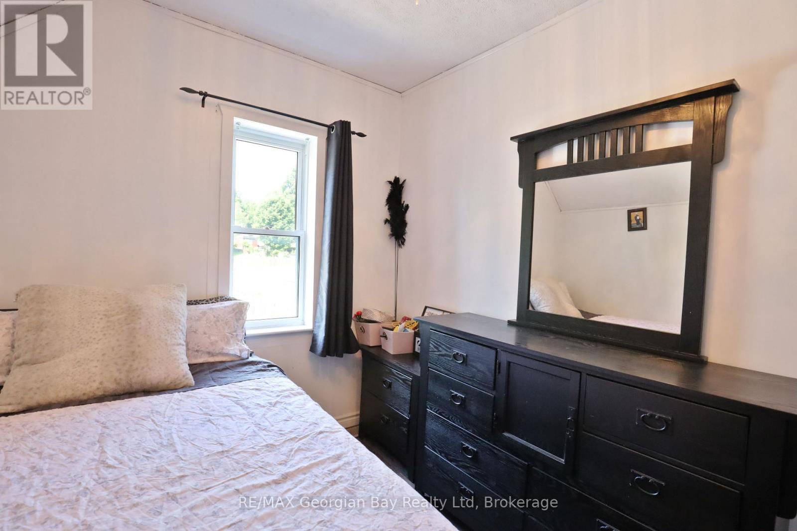 136 Fourth Street, Midland, Ontario  L4R 3T2 - Photo 18 - S12364325