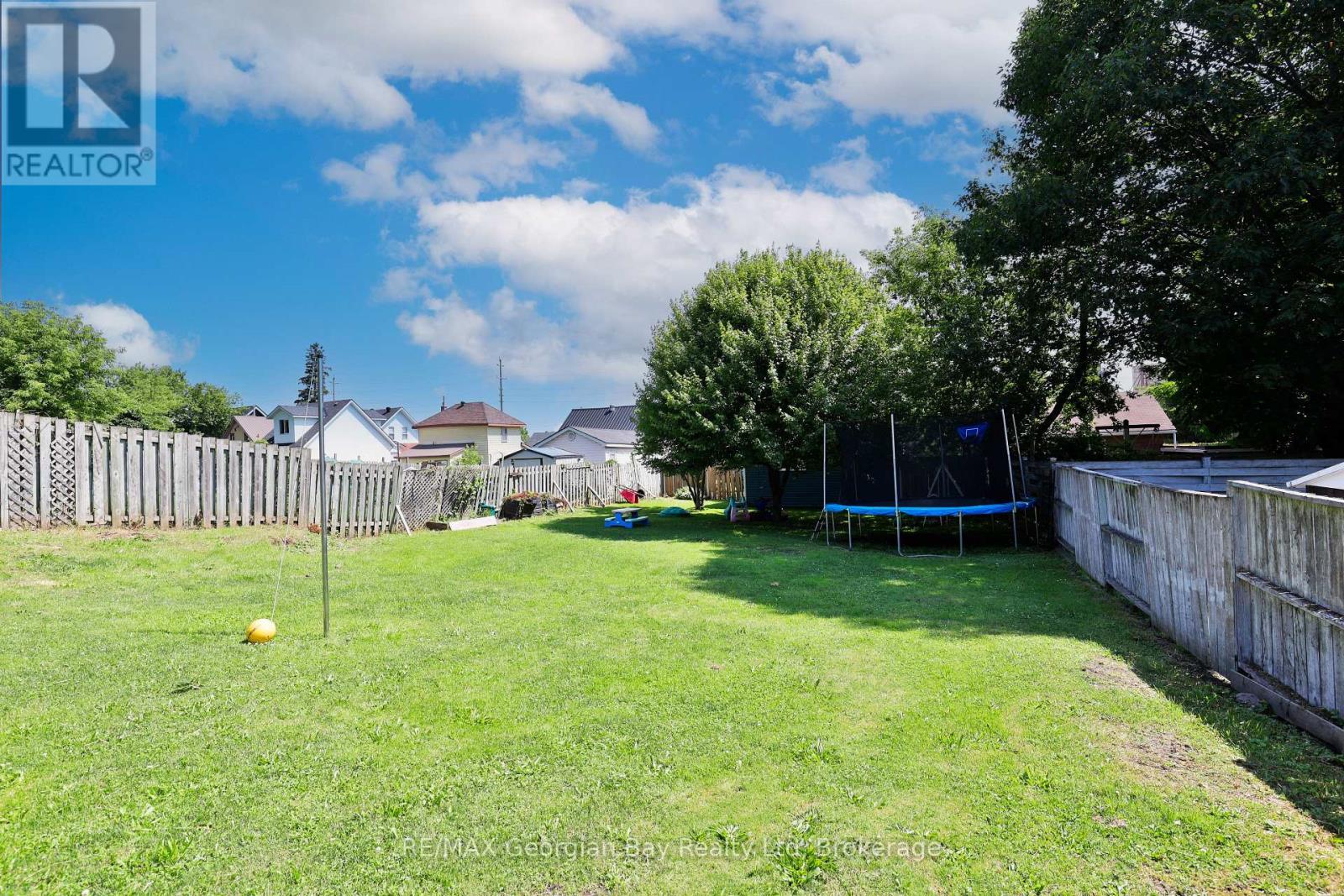 136 Fourth Street, Midland, Ontario  L4R 3T2 - Photo 25 - S12364325