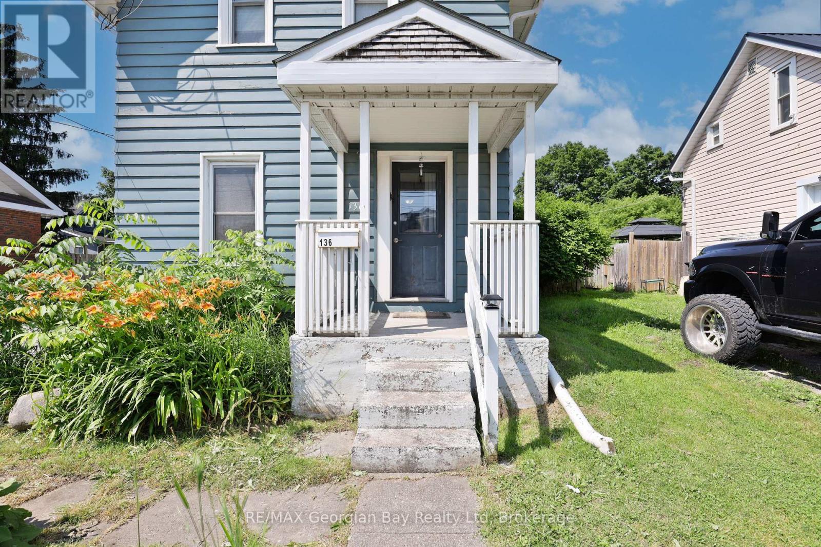 136 Fourth Street, Midland, Ontario  L4R 3T2 - Photo 3 - S12364325