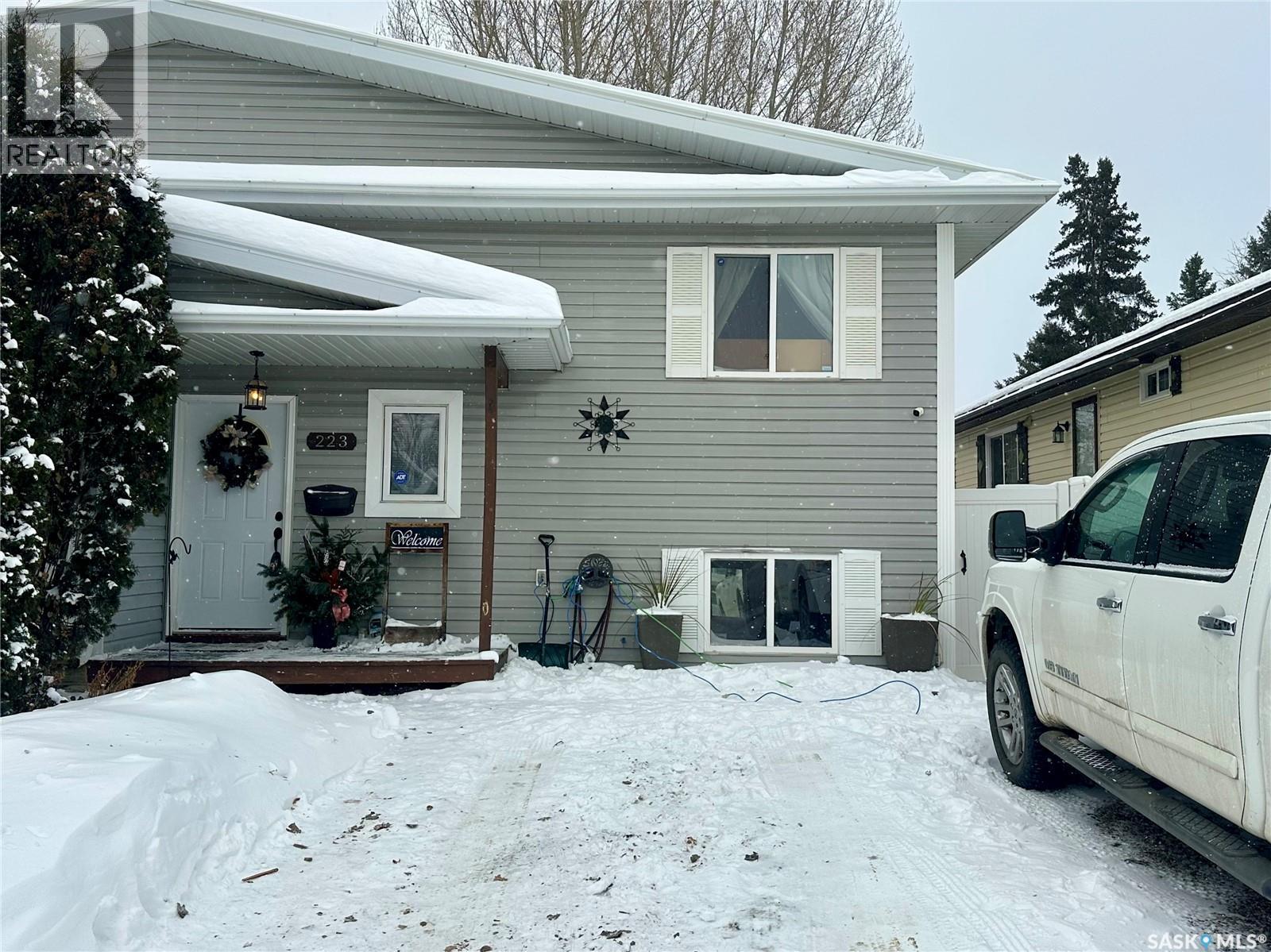 223 Lochrie CRESCENT, Saskatoon, Saskatchewan