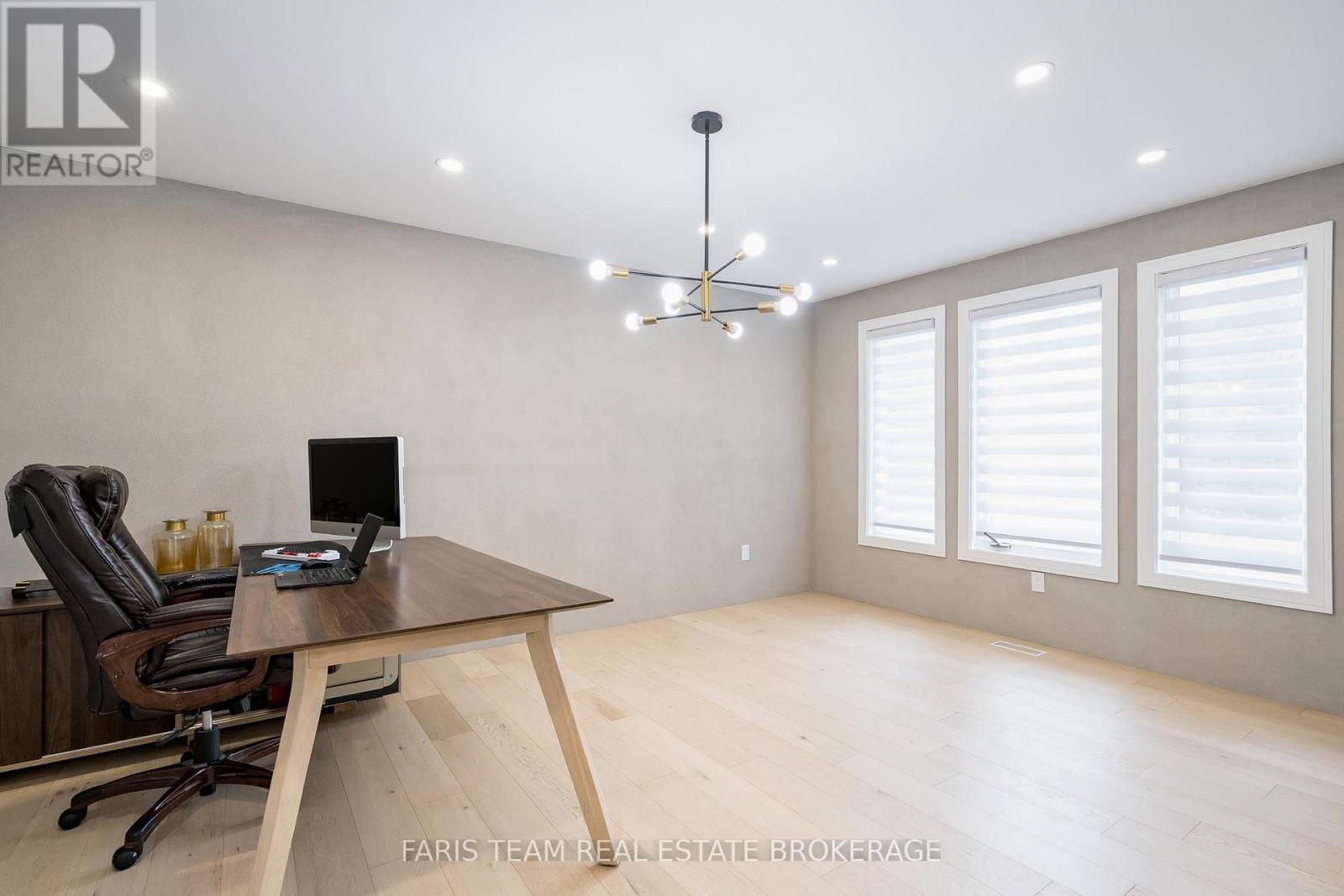 7 Golfview Boulevard, Bradford West Gwillimbury, Ontario  L3Z 2A6 - Photo 11 - N12603668