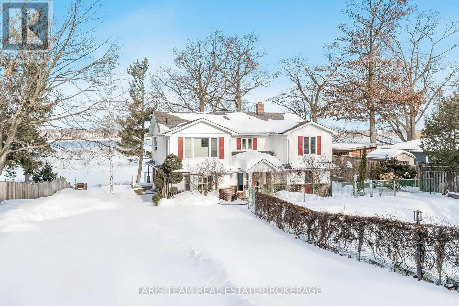 10 WHITE OAKS ROAD, Barrie, Ontario