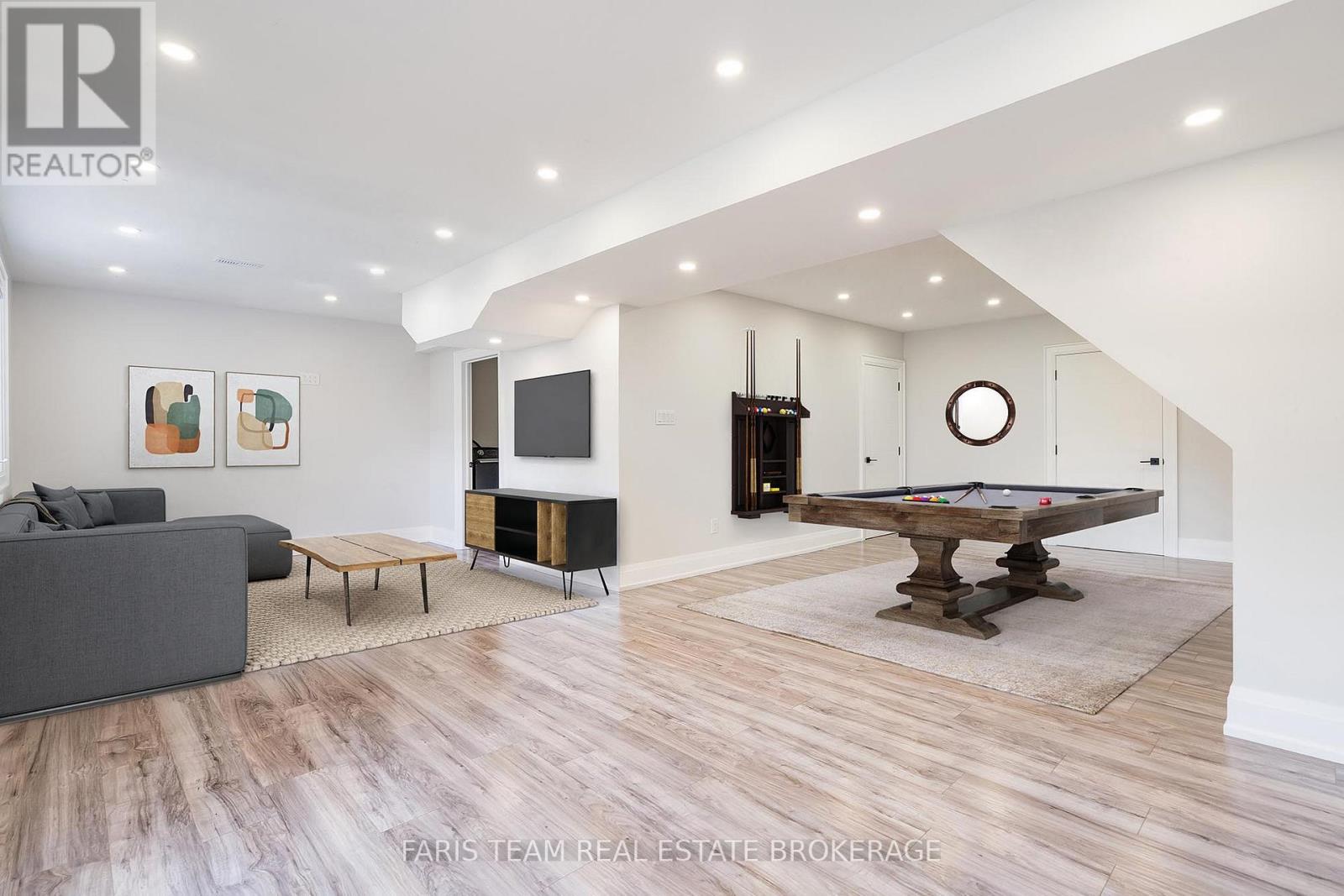 7 Golfview Boulevard, Bradford West Gwillimbury, Ontario  L3Z 2A6 - Photo 25 - N12603668