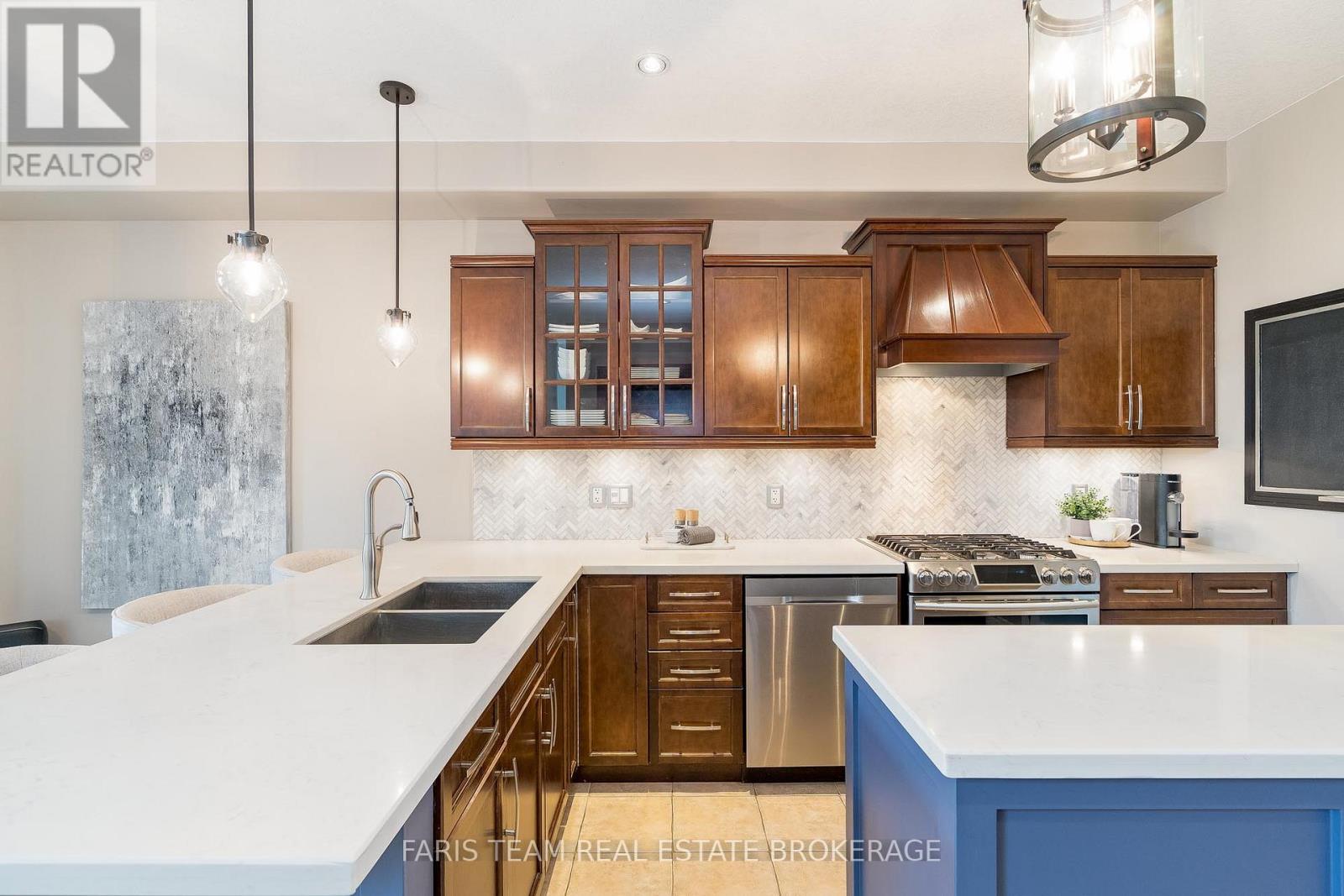 6 Somerville Crescent, Mulmur, Ontario  L0N 1M0 - Photo 9 - X12451178