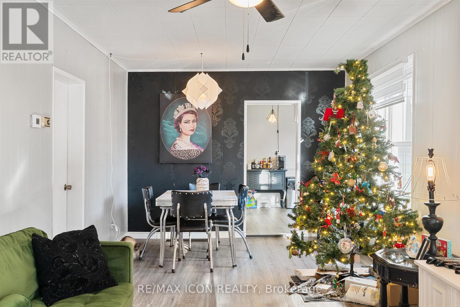 38 Myrtle Street, Kingsville, Ontario  N9Y 1M3 - Photo 6 - X12647520