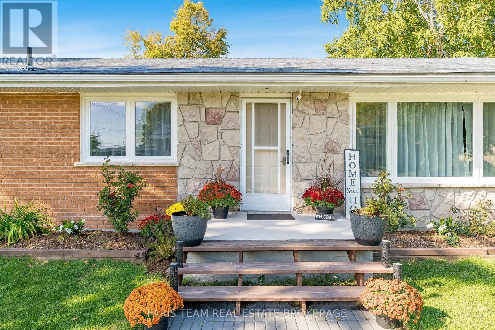 78 Mckibbon Drive, Meaford, Ontario  N4L 1C6 - Photo 6 - X12458141