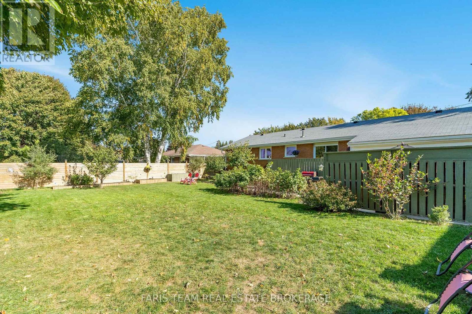 78 Mckibbon Drive, Meaford, Ontario  N4L 1C6 - Photo 47 - X12458141