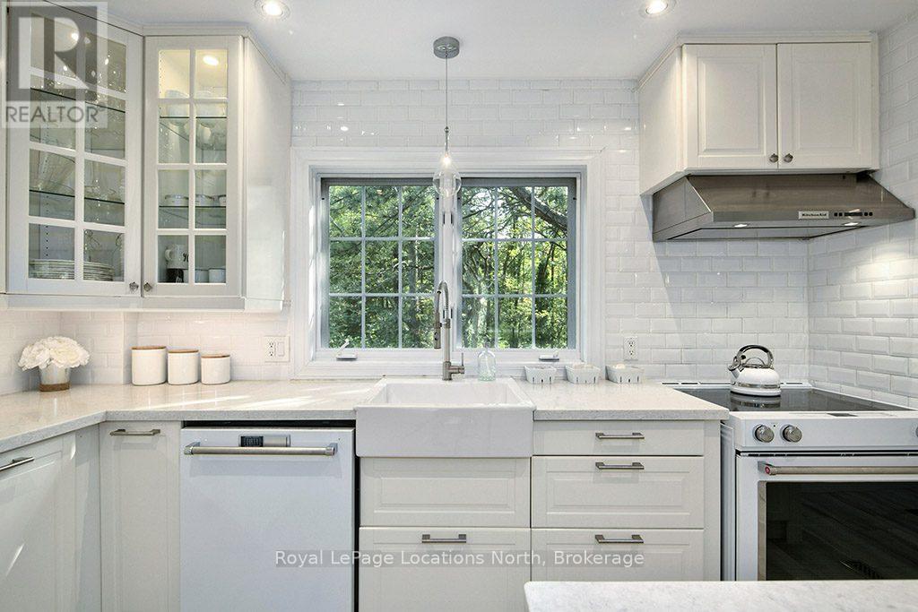 107 Margaret Drive, Blue Mountains, Ontario  L9Y 0T5 - Photo 10 - X12647478