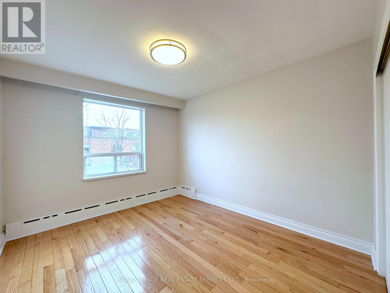 4 - 104 Rajah Street, Toronto, Ontario  M6A 2J3 - Photo 11 - C12647508