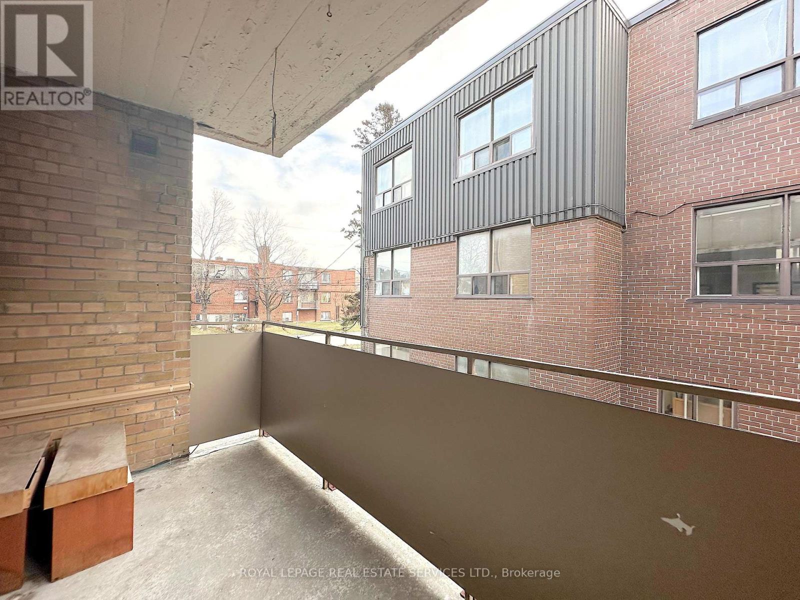 4 - 104 Rajah Street, Toronto, Ontario  M6A 2J3 - Photo 13 - C12647508