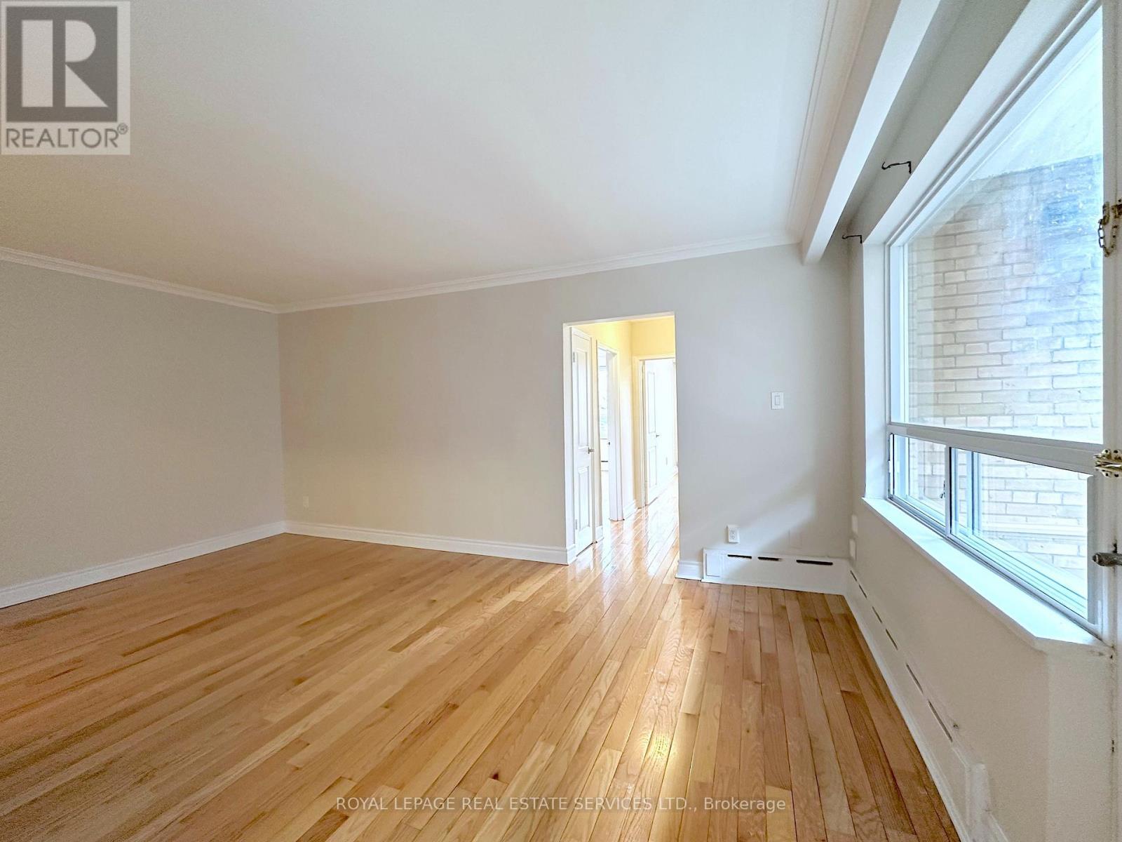 4 - 104 Rajah Street, Toronto, Ontario  M6A 2J3 - Photo 3 - C12647508