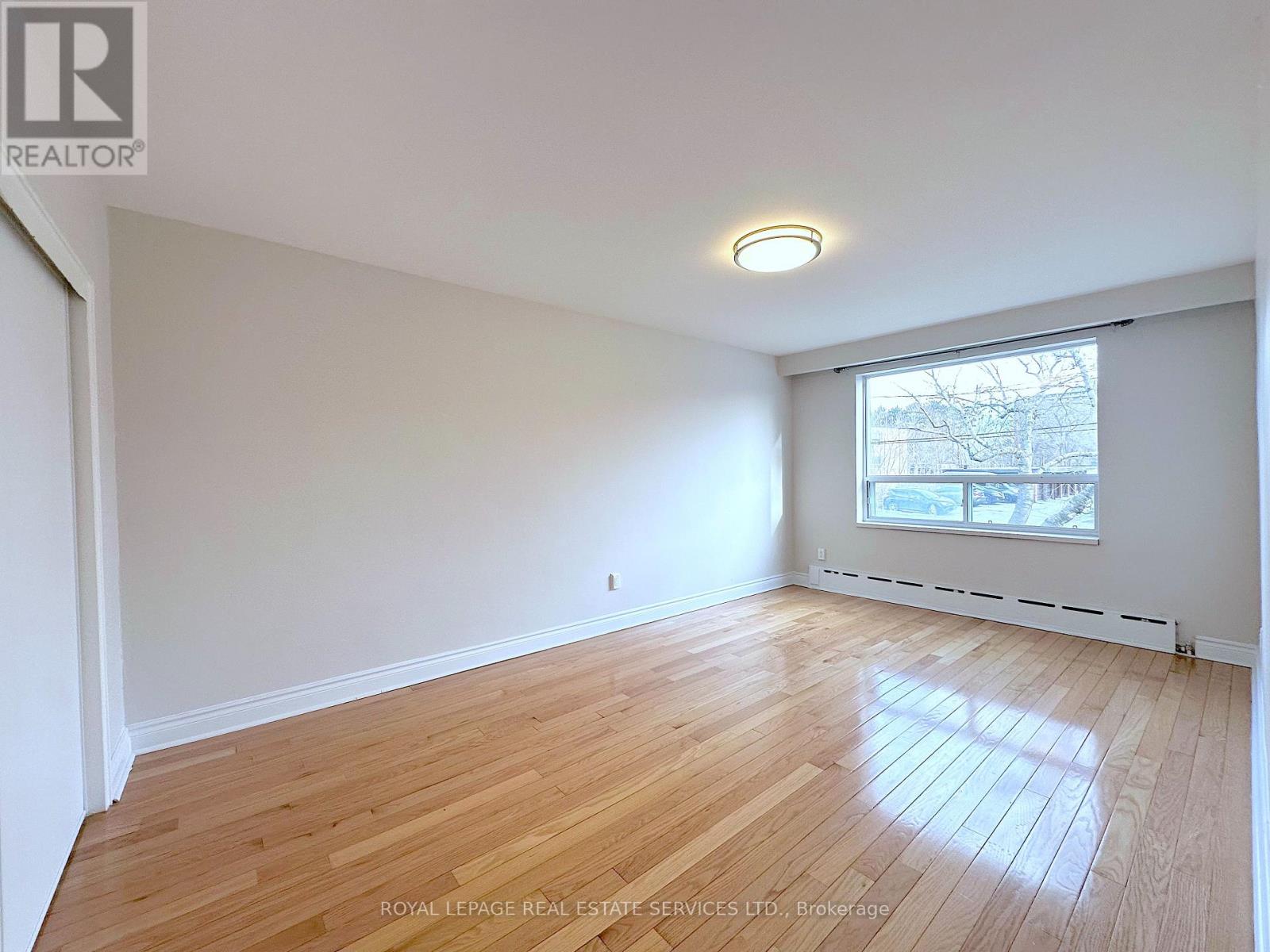 4 - 104 Rajah Street, Toronto, Ontario  M6A 2J3 - Photo 9 - C12647508