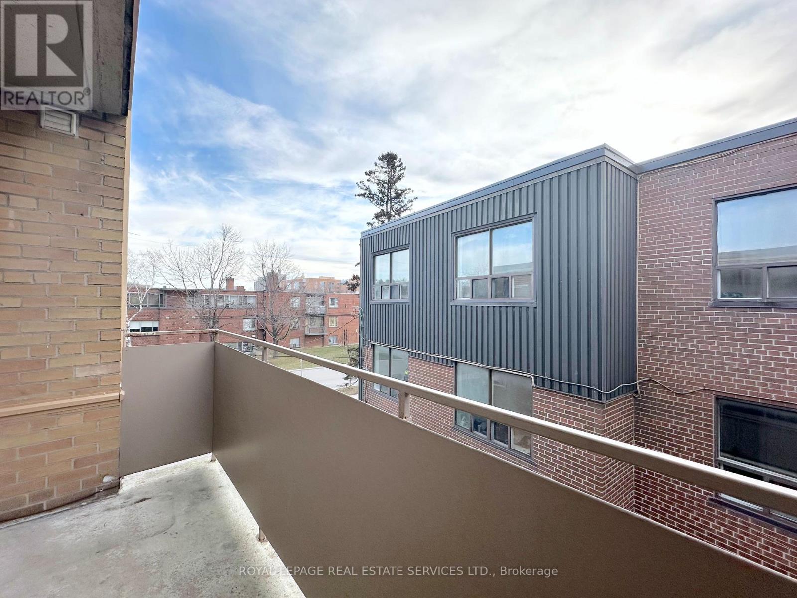 8 - 104 Rajah Street, Toronto, Ontario  M6A 2J3 - Photo 13 - C12647510