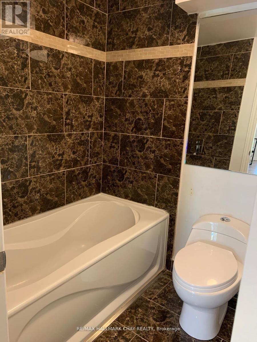 85 October Lane, Aurora, Ontario  L4G 7A1 - Photo 6 - N12647482