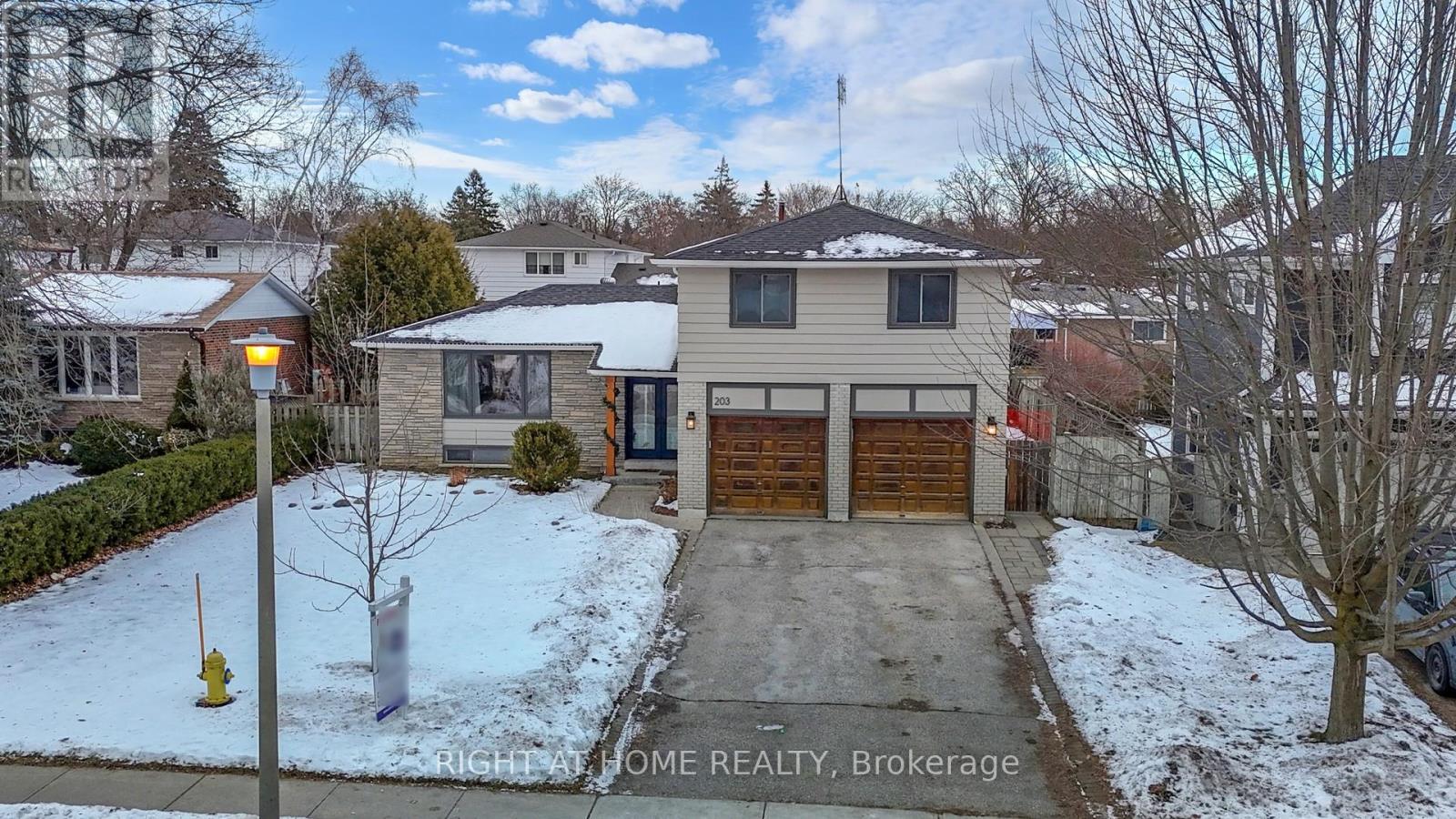 203 MANITOBA STREET, Whitchurch-Stouffville, Ontario