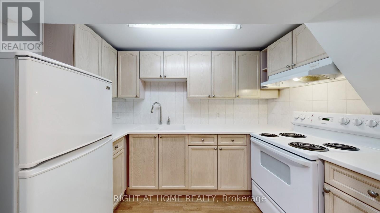 203 Manitoba Street, Whitchurch-Stouffville, Ontario  L4A 4Y4 - Photo 35 - N12647484