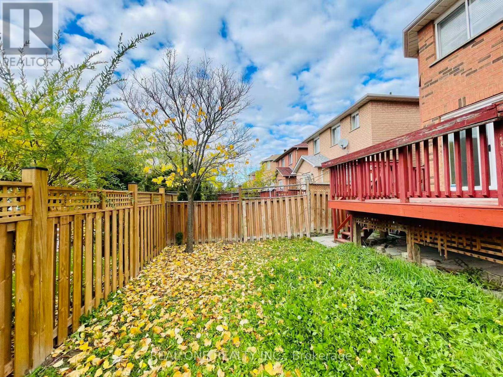 5316 Hollypoint Avenue, Mississauga, Ontario  L5V 2L3 - Photo 18 - W12526914