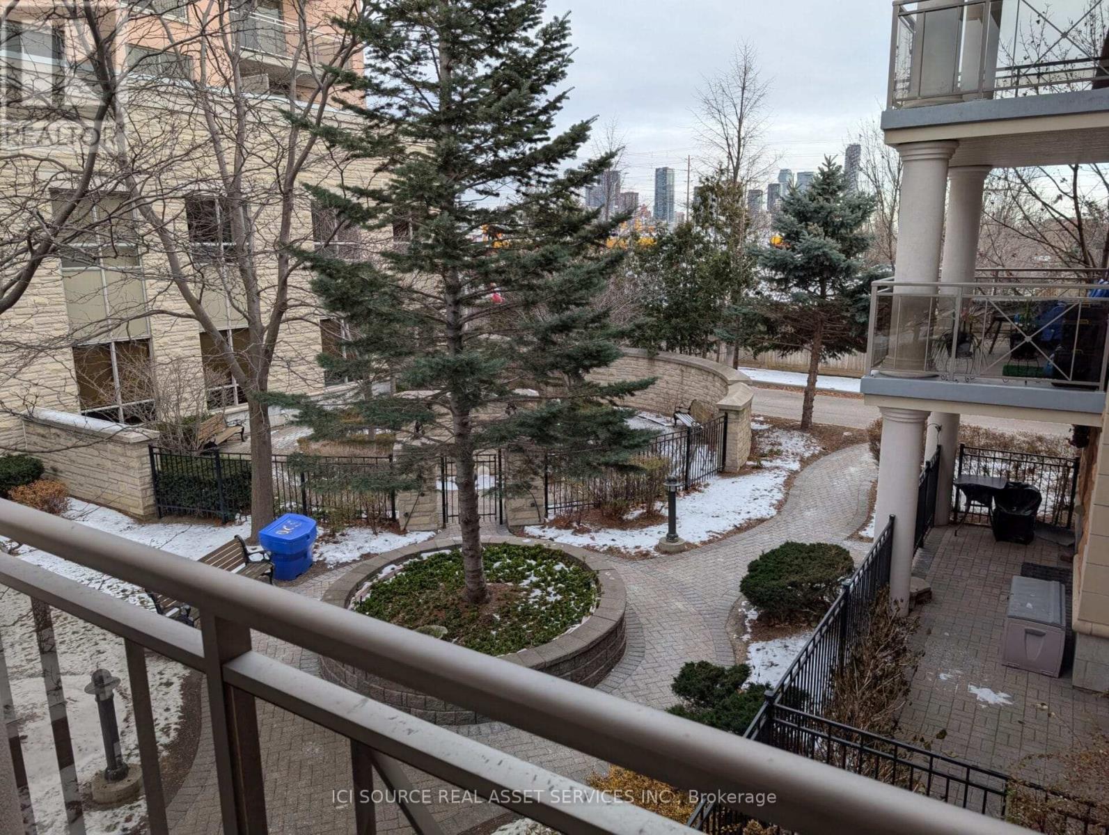 203 - 830 Scollard Court, Mississauga, Ontario  L5V 0A2 - Photo 12 - W12647476