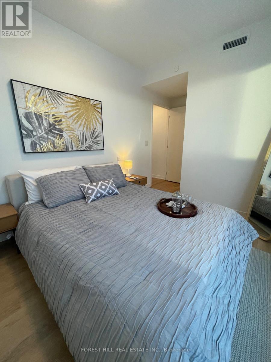 616 - 9 Croham Road, Toronto, Ontario  M6E 0B3 - Photo 10 - W12647514