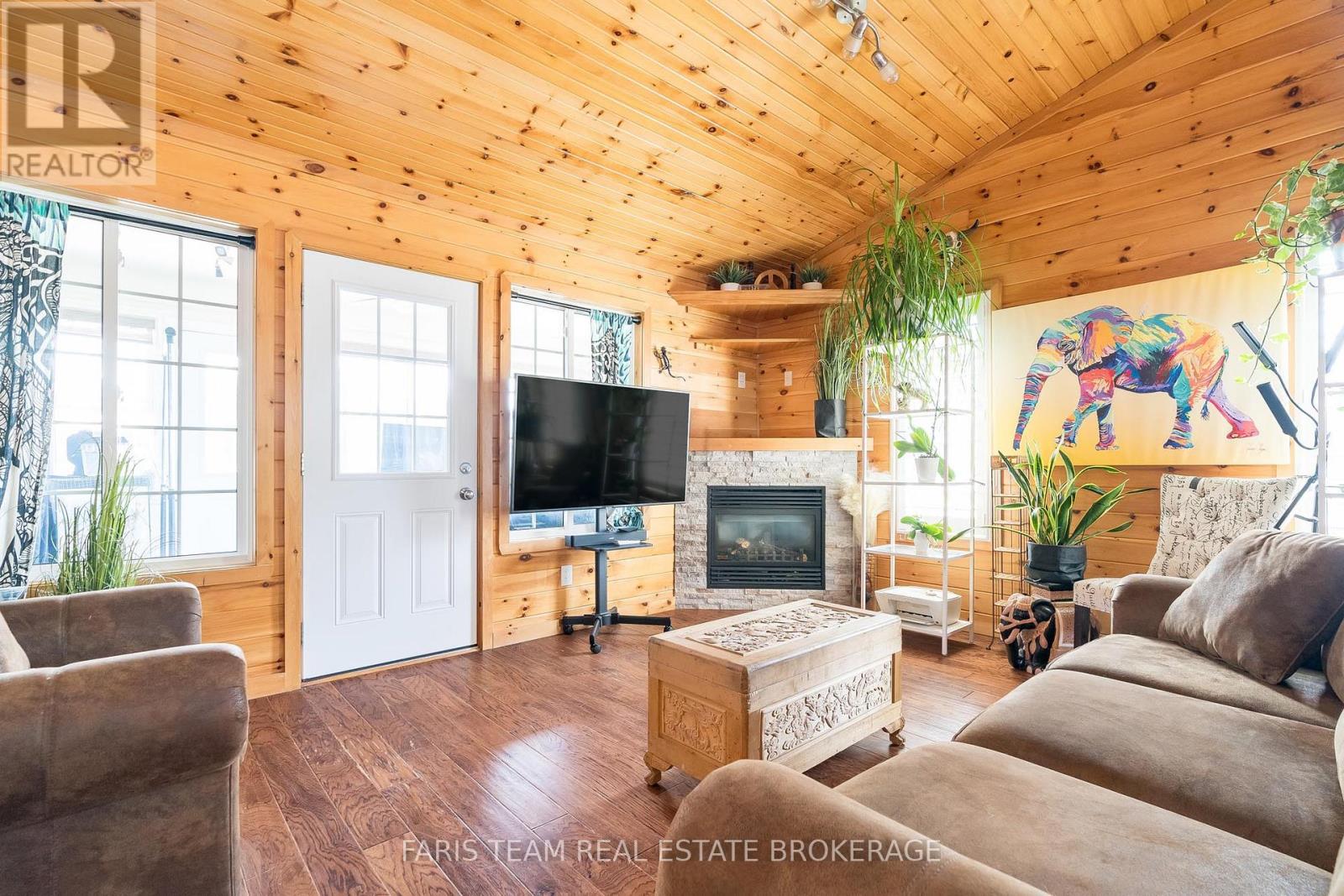 3 Awenda Avenue, Wasaga Beach, Ontario  L9Z 1X7 - Photo 10 - S12319206