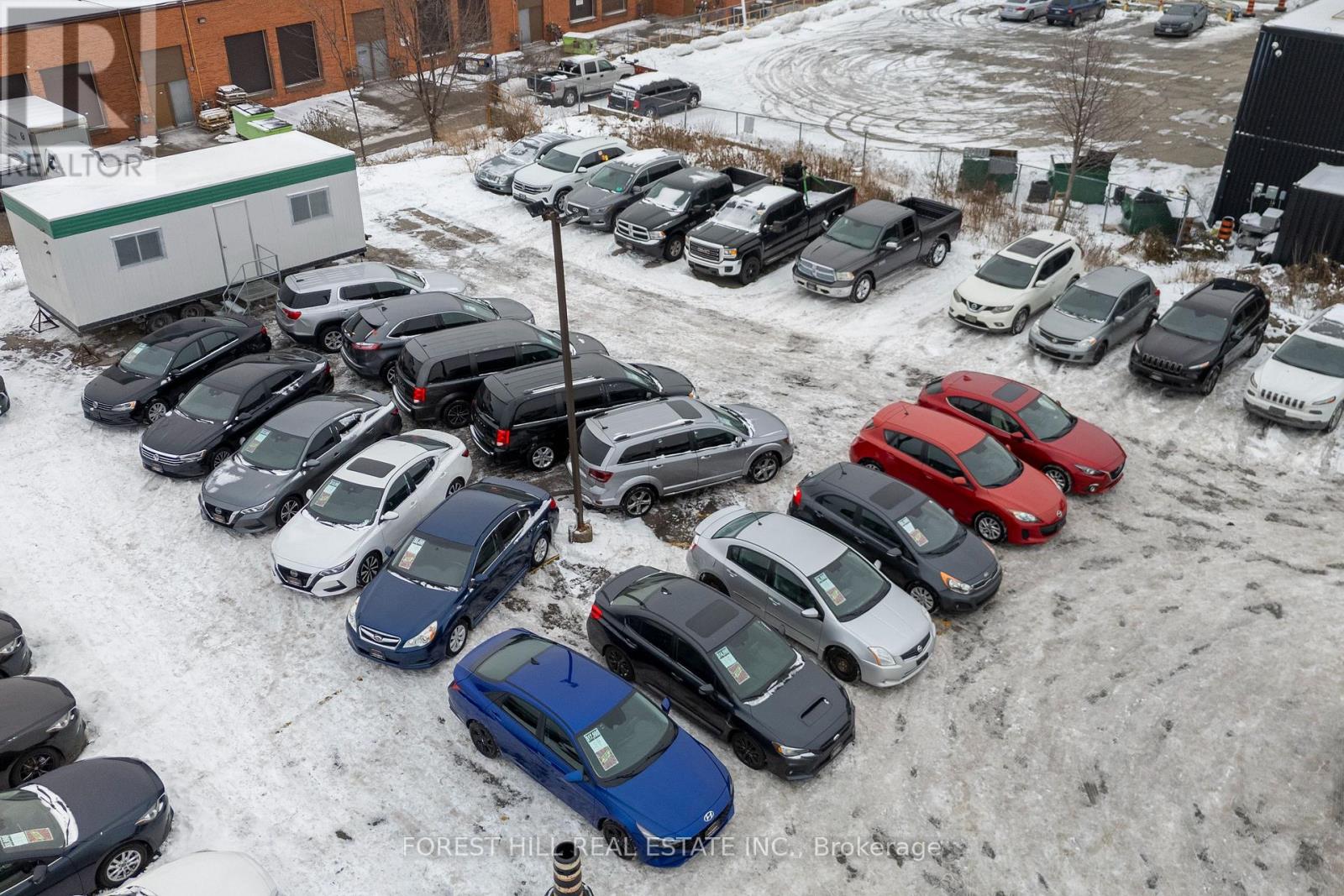 B - 1113 Finch Avenue W, Toronto, Ontario  M3J 2P7 - Photo 4 - W12646264