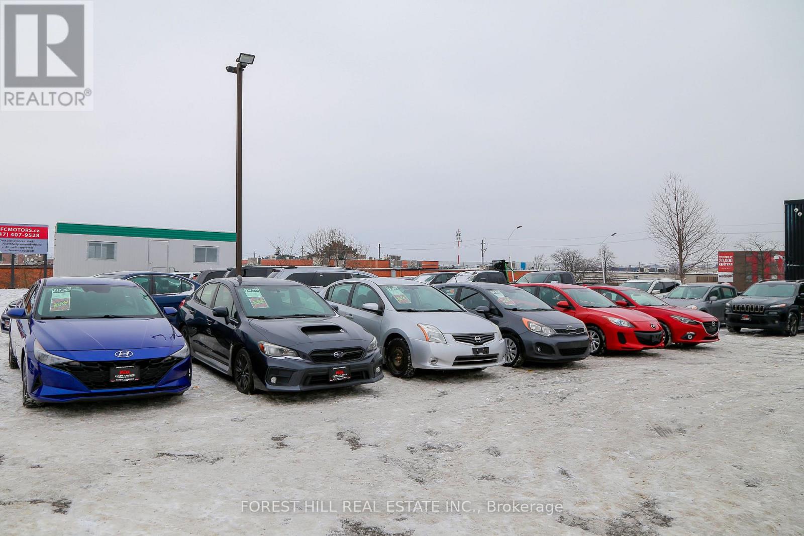 B - 1113 Finch Avenue W, Toronto, Ontario  M3J 2P7 - Photo 2 - W12646264