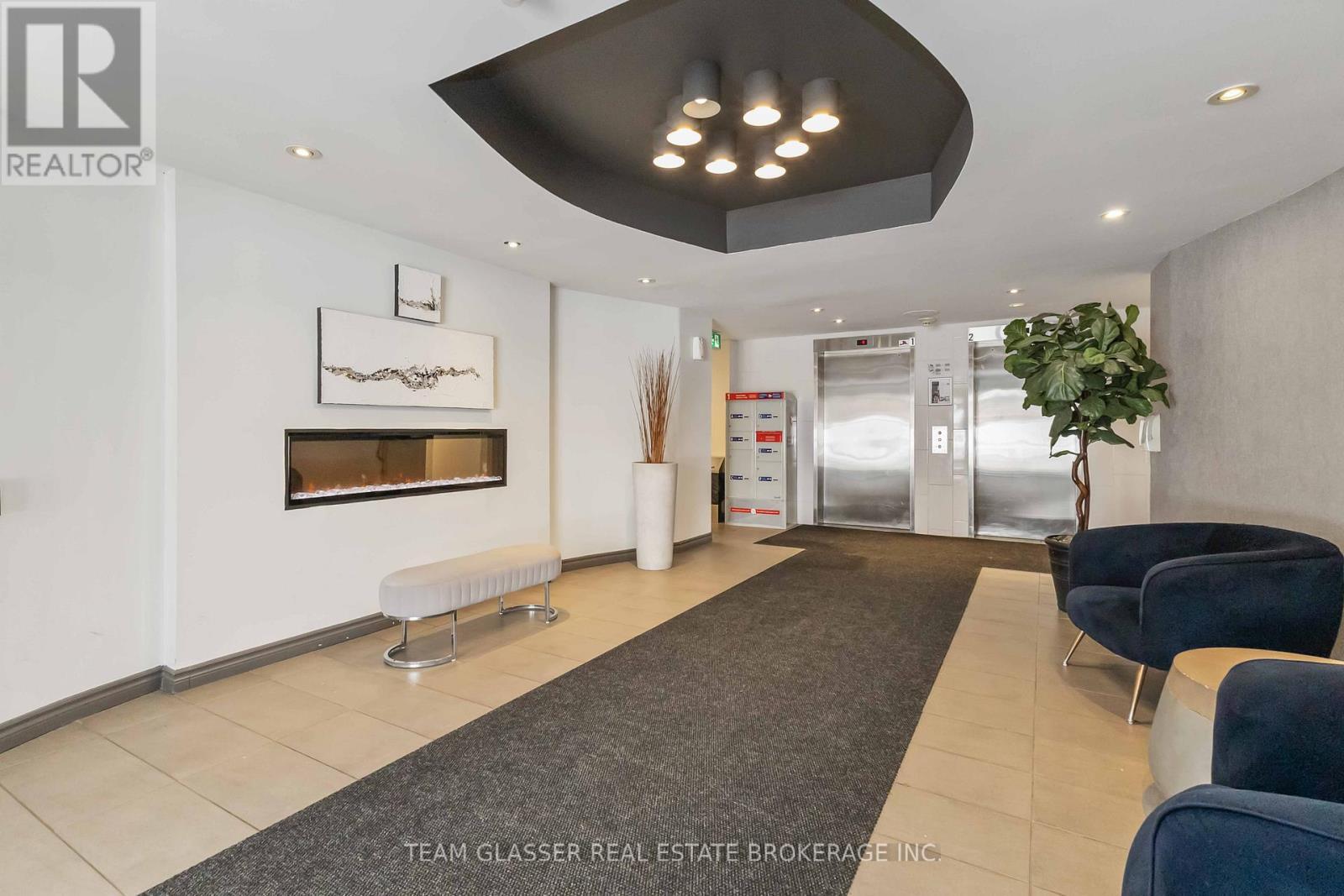 512 - 560 Proudfoot Lane, London North, Ontario  N6H 5G7 - Photo 3 - X12647560