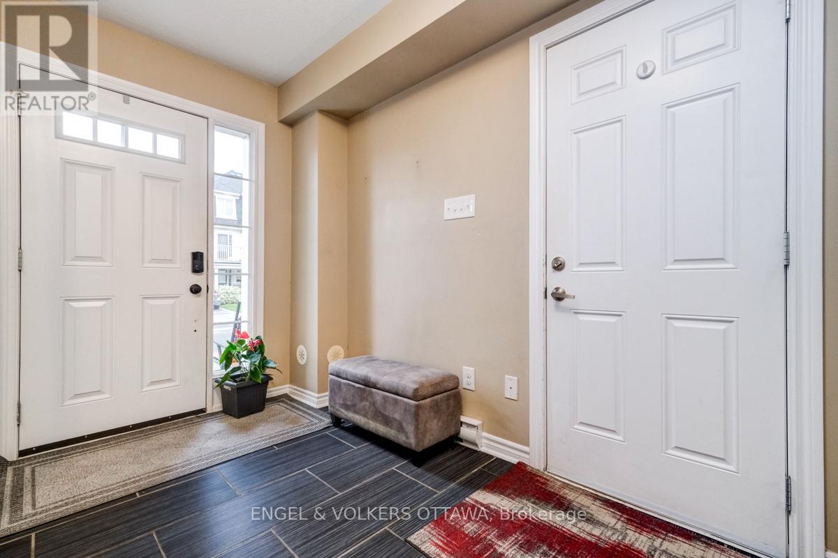 2604 Baynes Sound Way, Ottawa, Ontario  K2J 0X1 - Photo 2 - X12647524