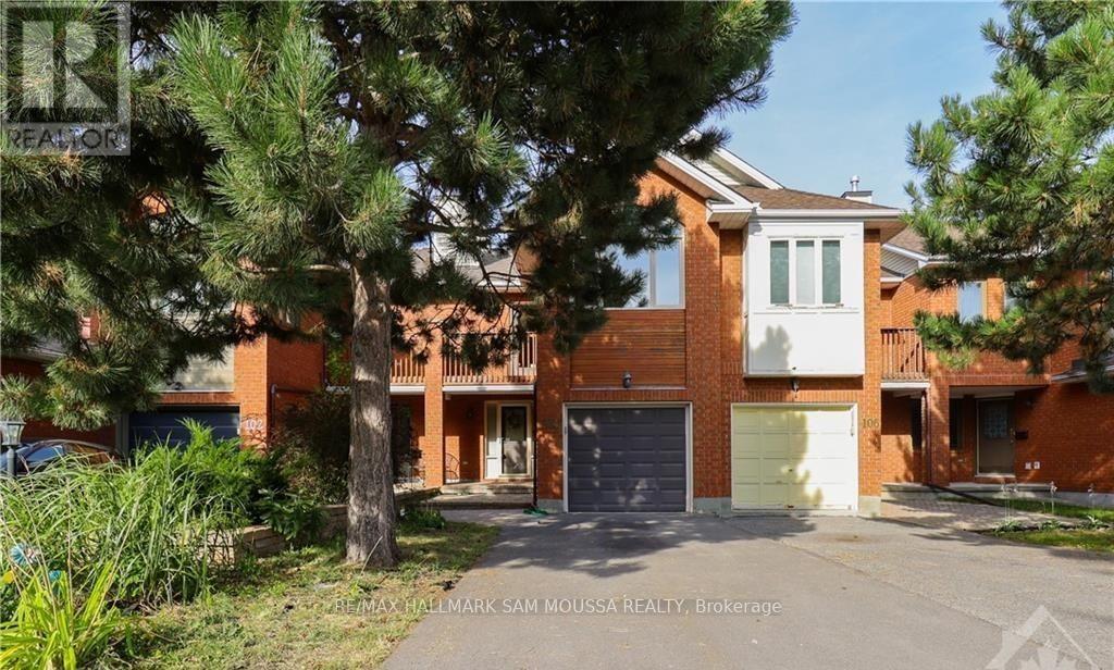 104 THORNBURY CRESCENT, Ottawa, Ontario