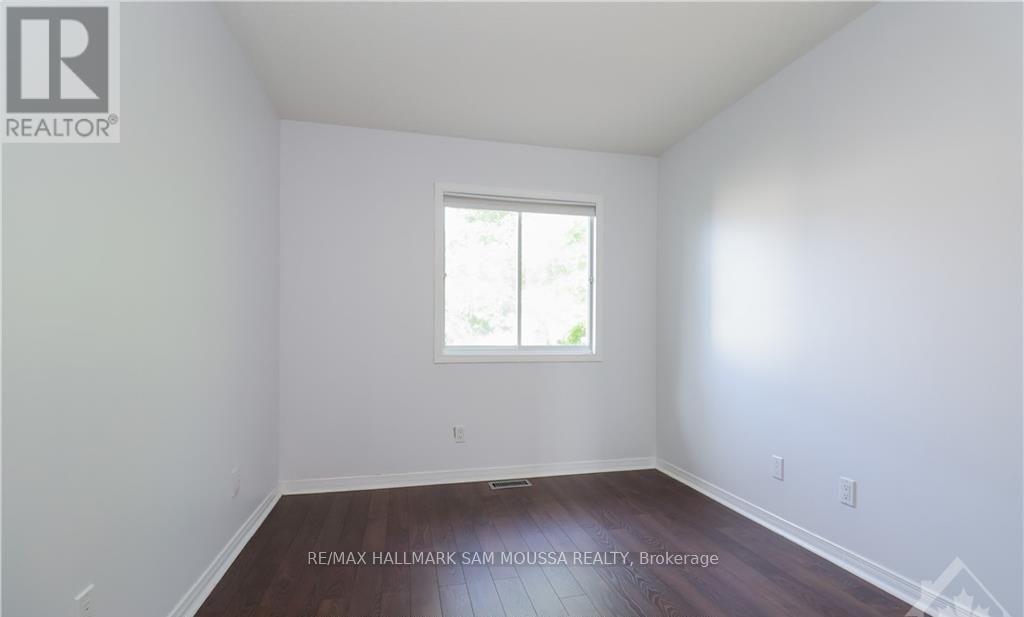 104 Thornbury Crescent, Ottawa, Ontario  K2G 6C3 - Photo 20 - X12647546