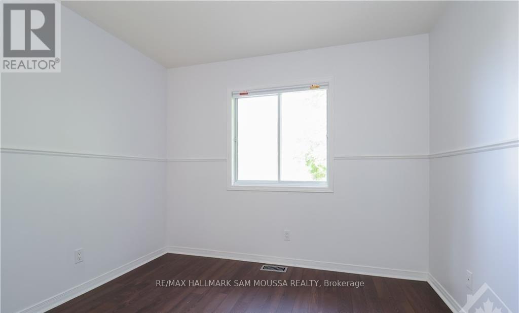 104 Thornbury Crescent, Ottawa, Ontario  K2G 6C3 - Photo 22 - X12647546