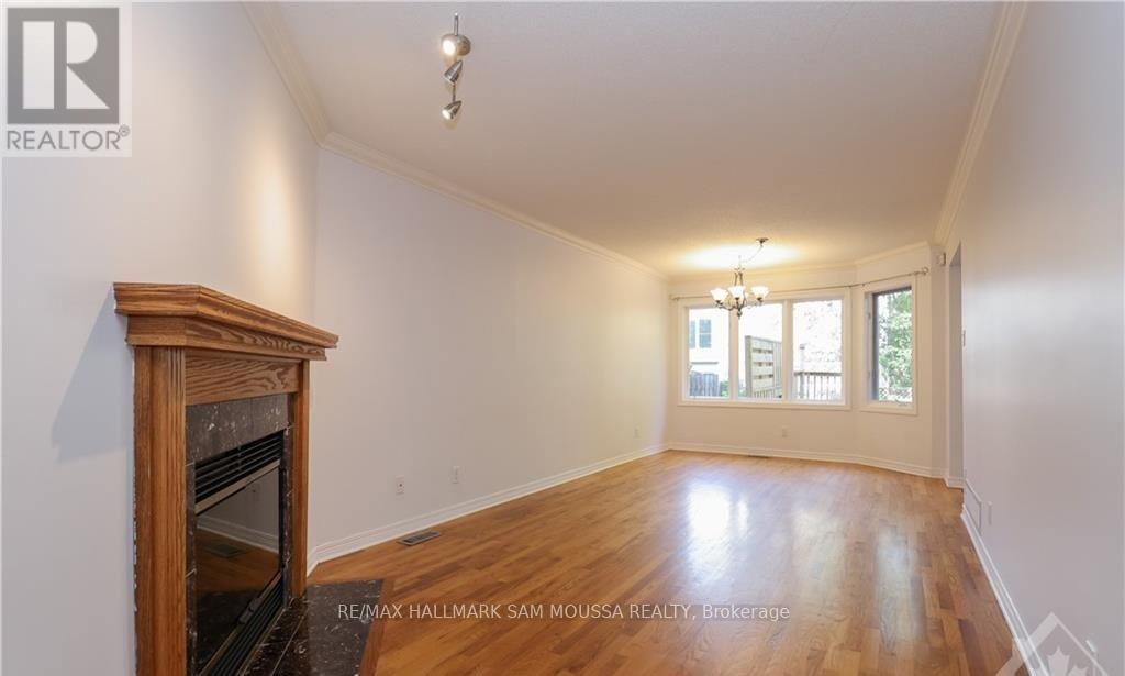 104 Thornbury Crescent, Ottawa, Ontario  K2G 6C3 - Photo 6 - X12647546