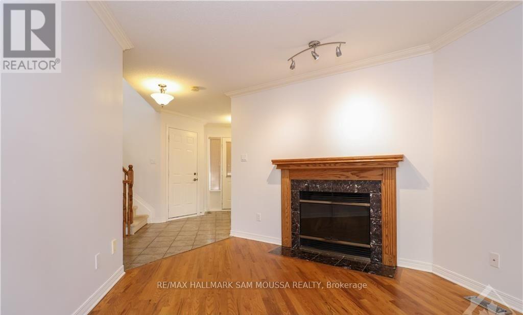 104 Thornbury Crescent, Ottawa, Ontario  K2G 6C3 - Photo 8 - X12647546