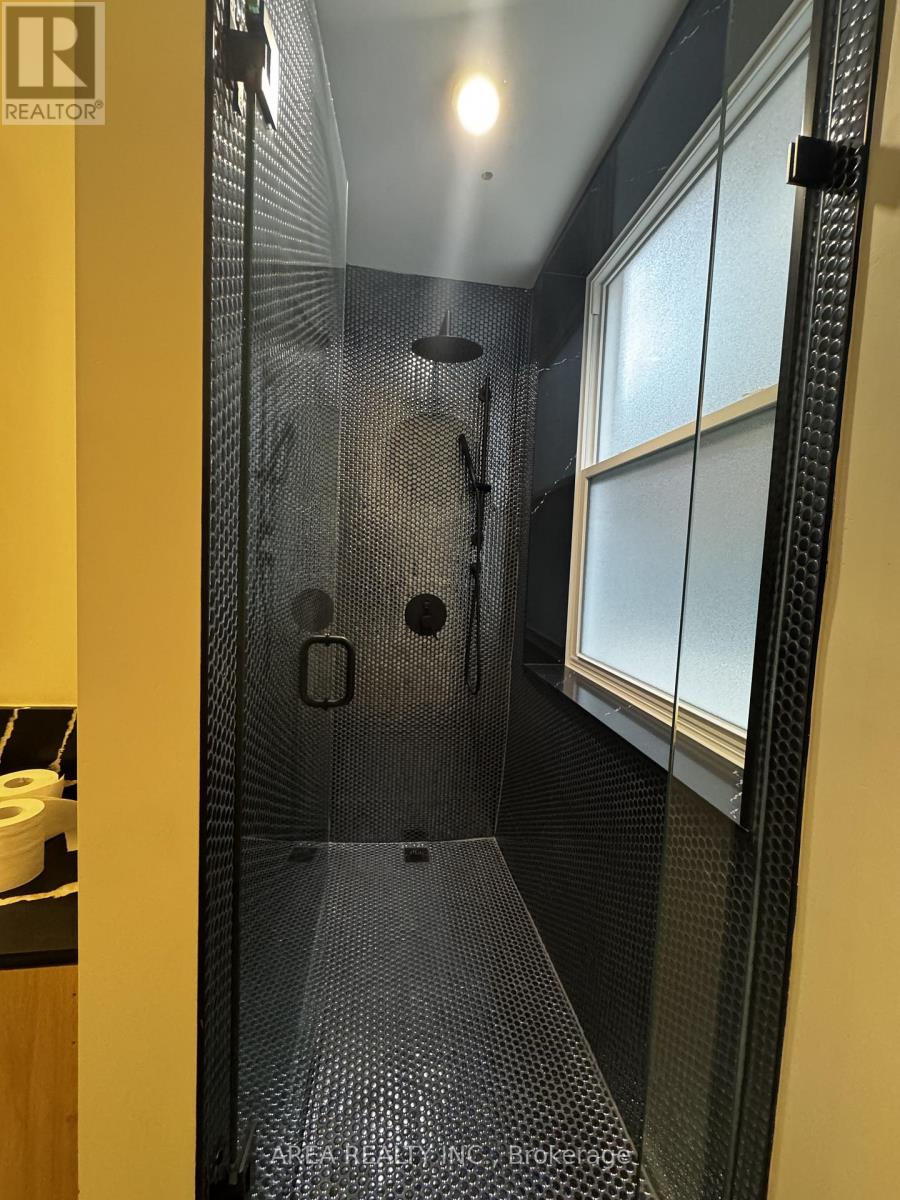 63 Shannon Street, Toronto, Ontario  M6J 2E6 - Photo 11 - C12647526