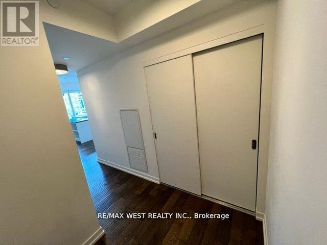 1209 - 21 Widmer Street, Toronto, Ontario  M5V 2E8 - Photo 18 - C12647552