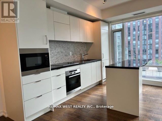 1209 - 21 Widmer Street, Toronto, Ontario  M5V 2E8 - Photo 6 - C12647552