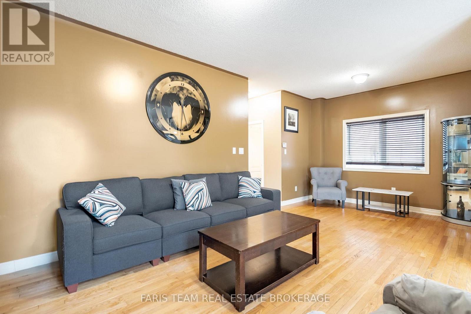 1244 Mary-Lou Street, Innisfil, Ontario  L9S 0E5 - Photo 12 - N12462420