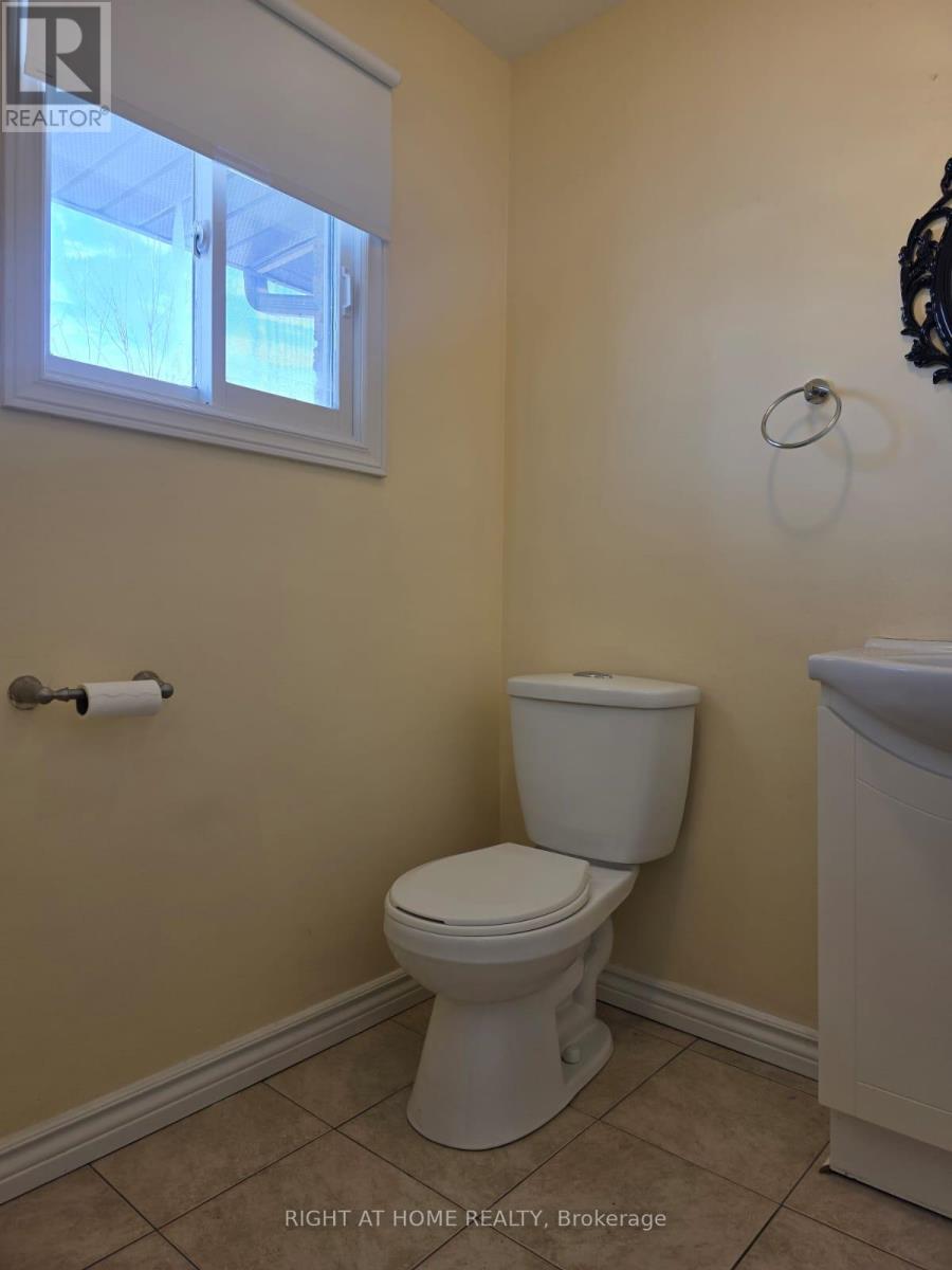 75 Corbett Drive, Barrie (Grove East), Ontario  L4M 5V5 - Photo 10 - S12647554