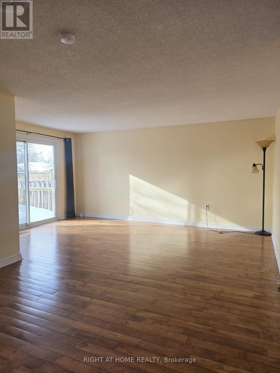 75 Corbett Drive, Barrie (Grove East), Ontario  L4M 5V5 - Photo 7 - S12647554