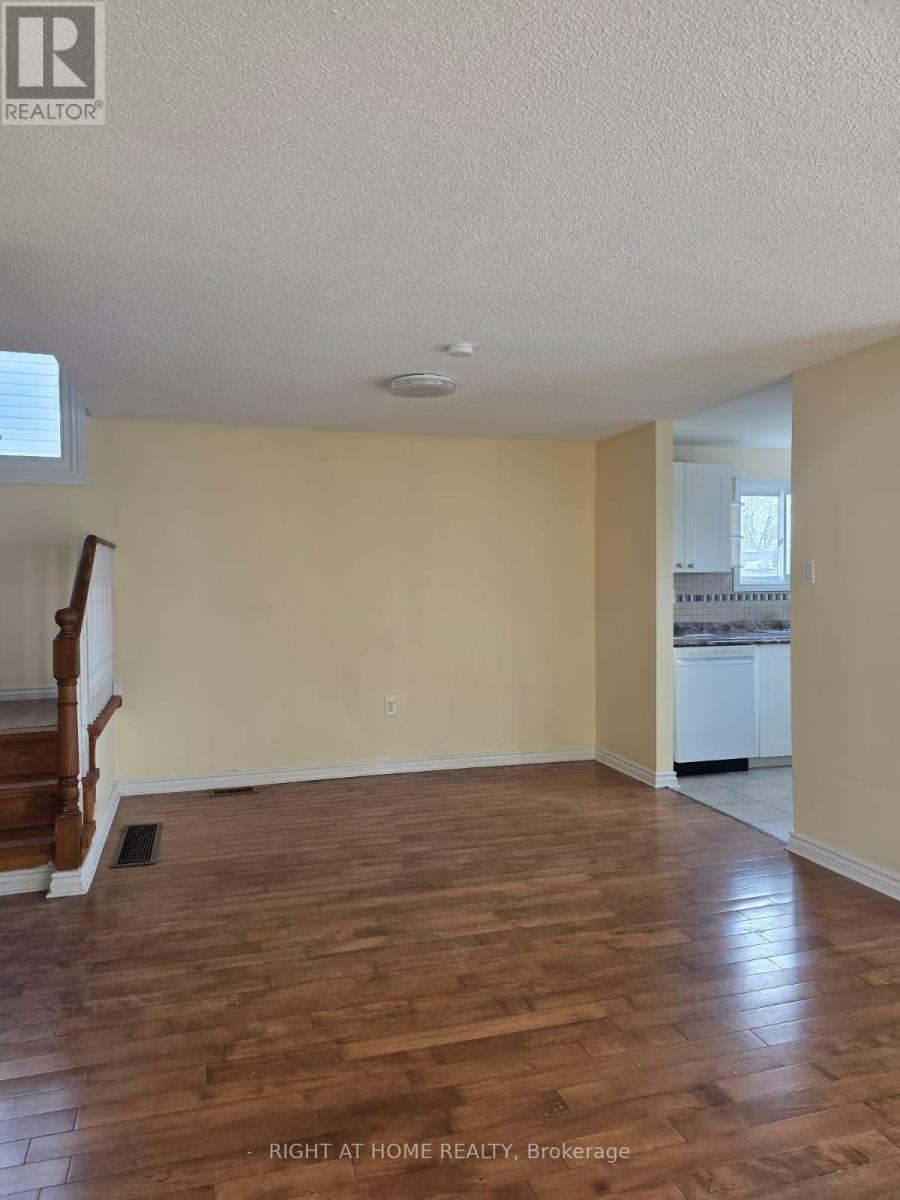 75 Corbett Drive, Barrie (Grove East), Ontario  L4M 5V5 - Photo 9 - S12647554