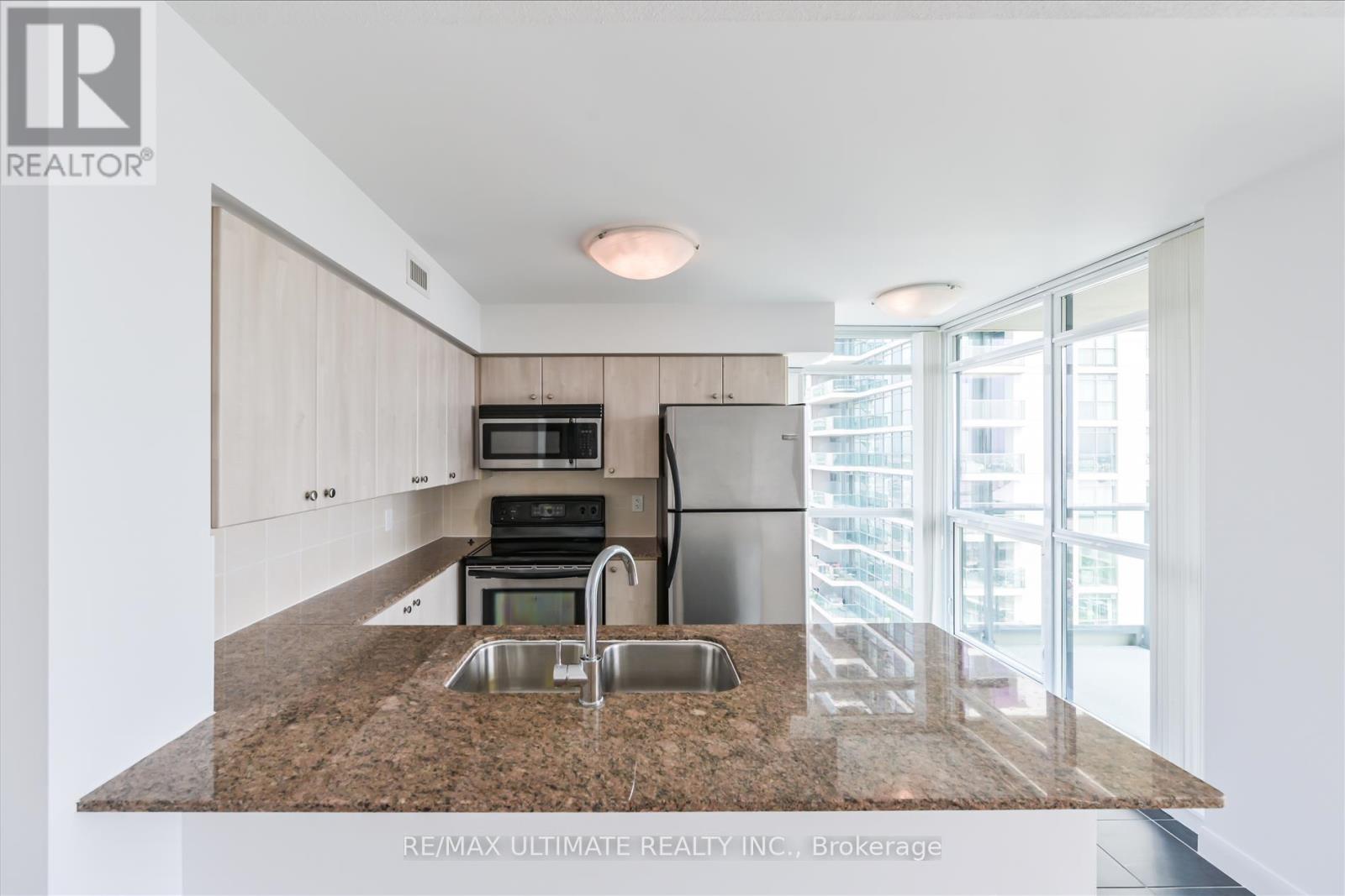 1403 - 235 Sherway Gardens Road S, Toronto, Ontario  M9C 0A2 - Photo 10 - W12647534