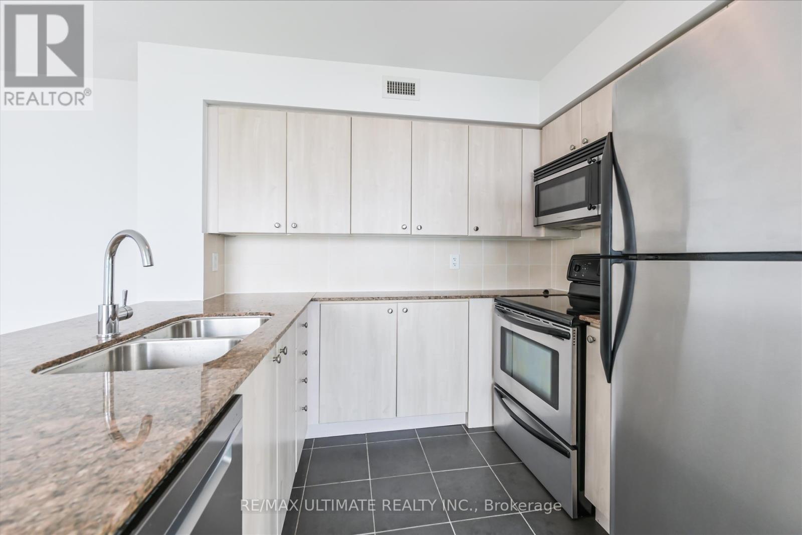 1403 - 235 Sherway Gardens Road S, Toronto, Ontario  M9C 0A2 - Photo 11 - W12647534