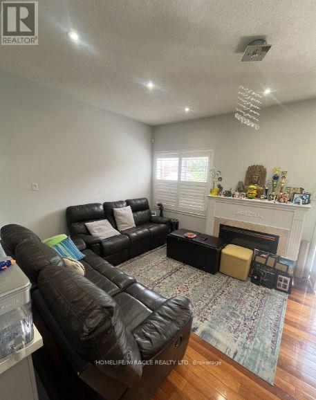 6912 Buttle Station Place, Mississauga, Ontario  L5W 1B8 - Photo 6 - W12647542