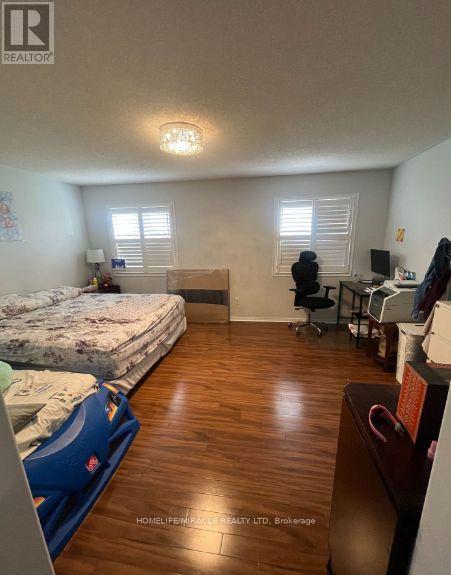 6912 Buttle Station Place, Mississauga, Ontario  L5W 1B8 - Photo 8 - W12647542