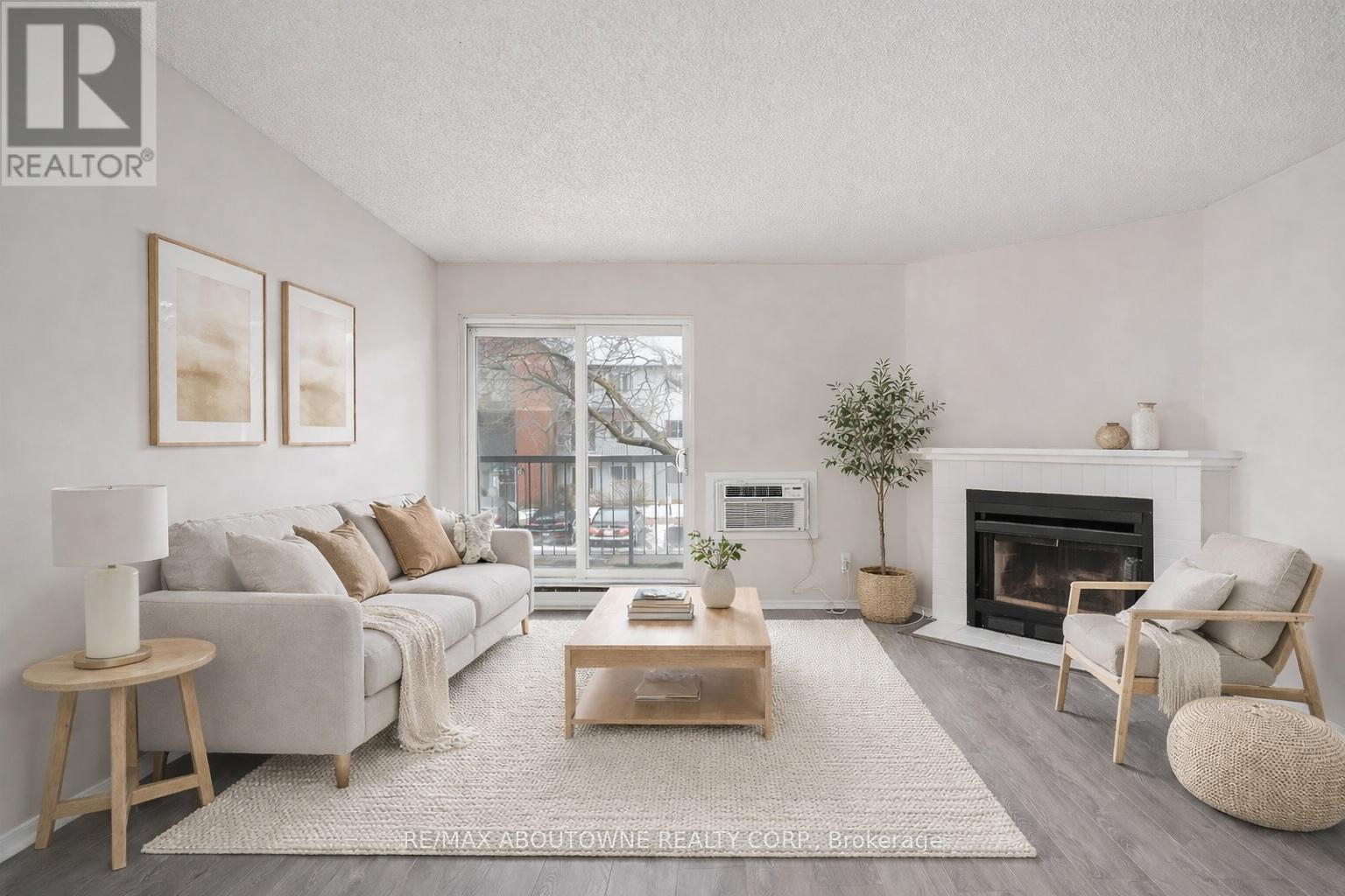 422 - 1450 Glen Abbey Gate, Oakville, Ontario  L6M 2V7 - Photo 10 - W12647544