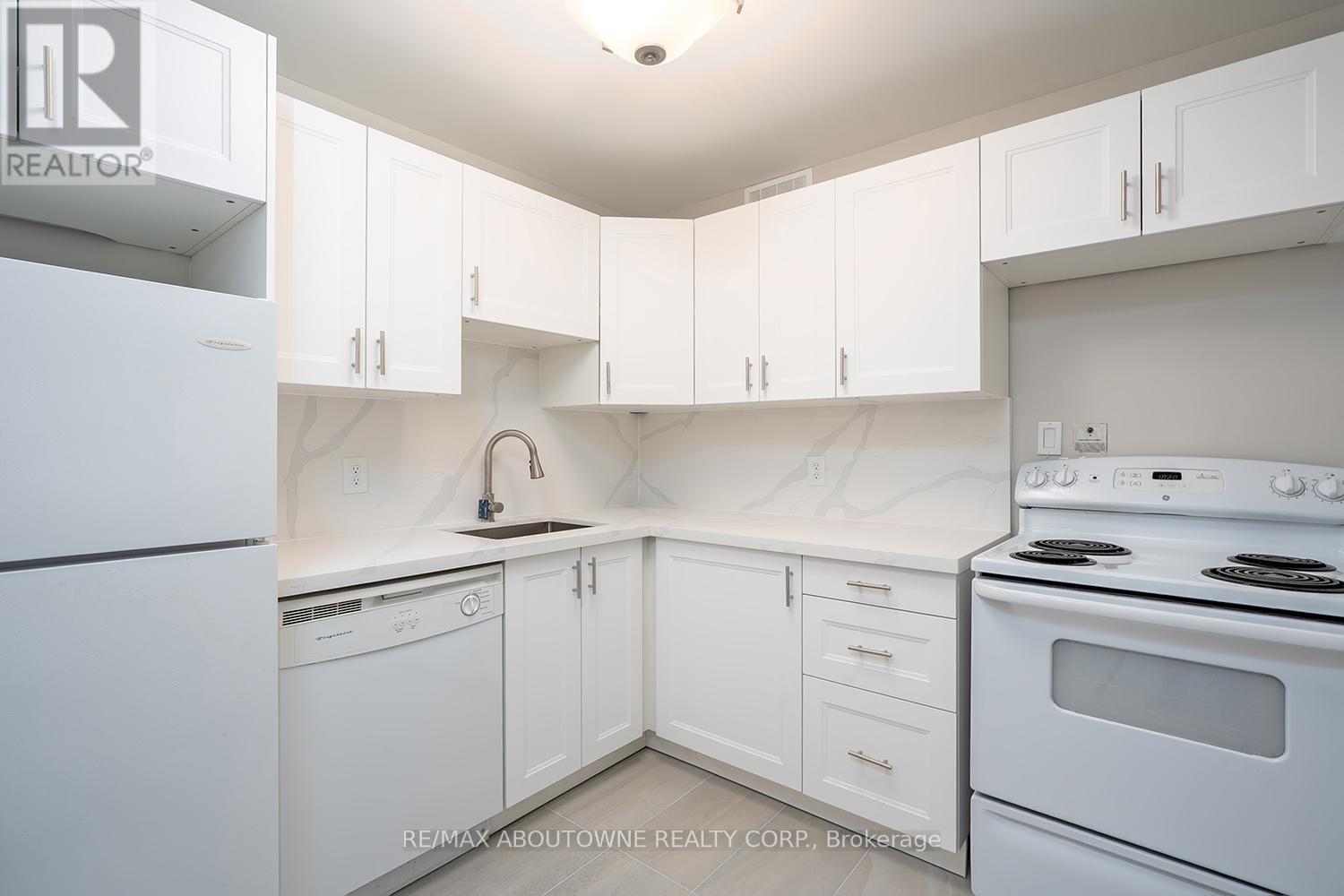 422 - 1450 Glen Abbey Gate, Oakville, Ontario  L6M 2V7 - Photo 19 - W12647544