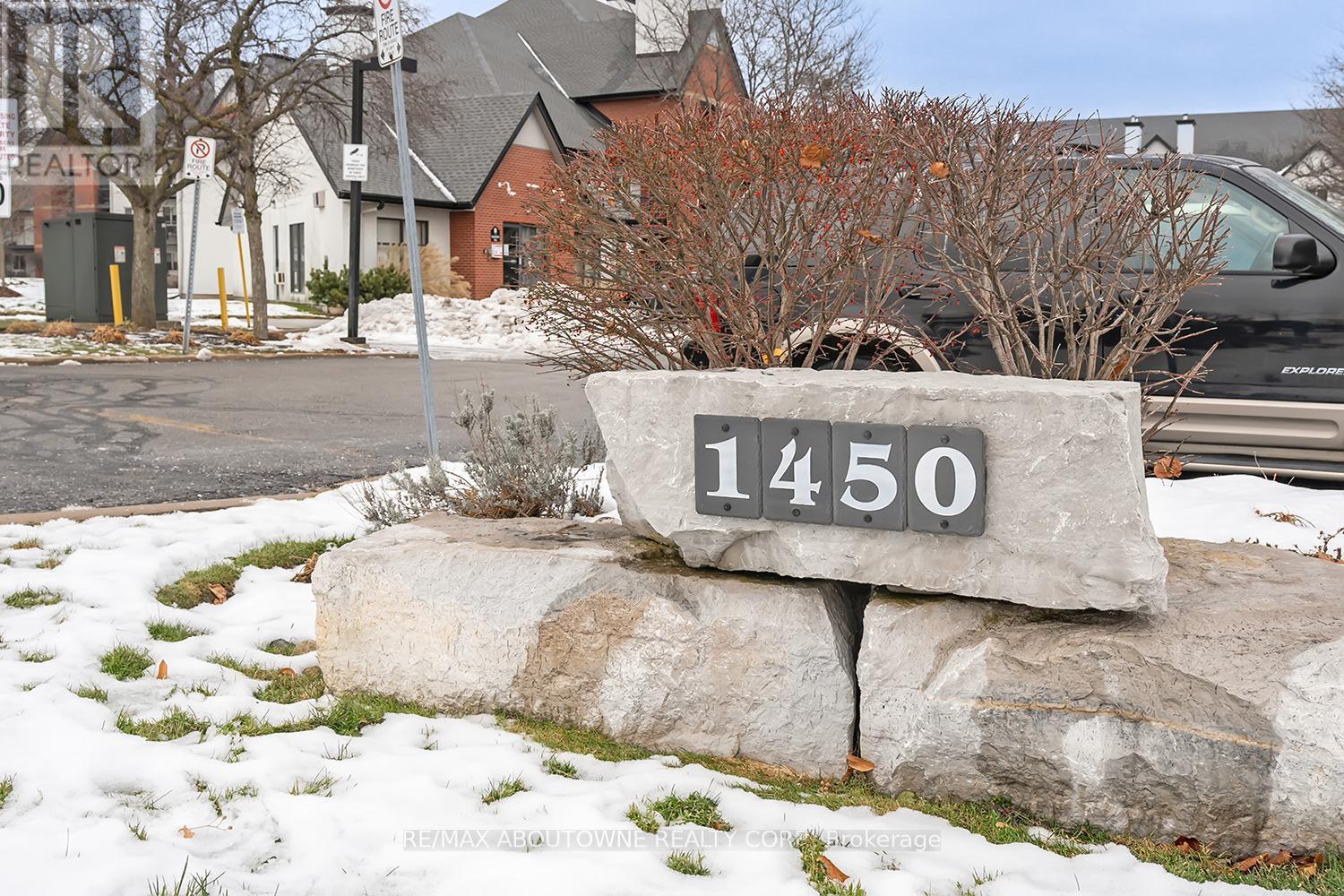 422 - 1450 Glen Abbey Gate, Oakville, Ontario  L6M 2V7 - Photo 2 - W12647544